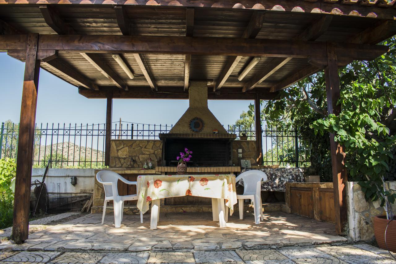 Palaiá Fókaia Anavyssos Garden Houseゲストハウス エクステリア 写真
